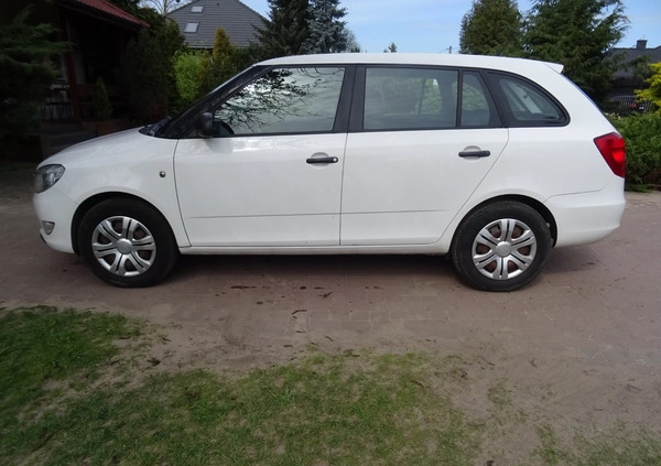 Skoda Fabia cena 10900 przebieg: 257900, rok produkcji 2010 z Karlino małe 191